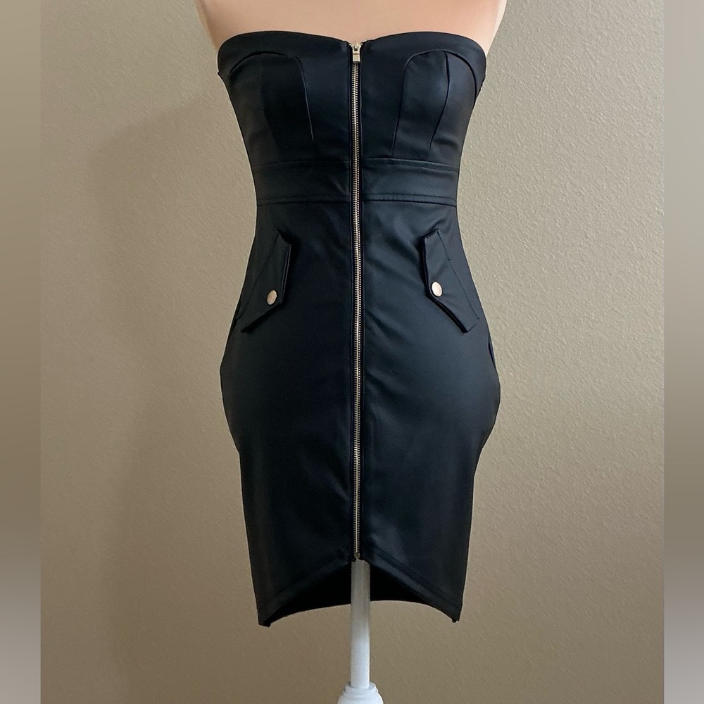 Privy Strapless Black Dress with Front Zipper
